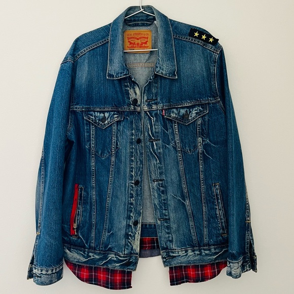 Vintage Levi’s Denim Trucker Jacket custom made patches - Picture 6 of 14
